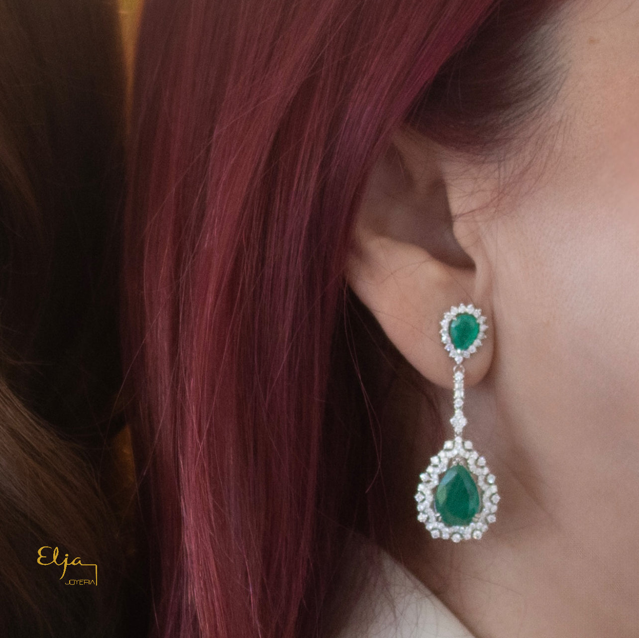 SG 150 - Aretes Cocktail Esmeraldas Pera y Diamantes