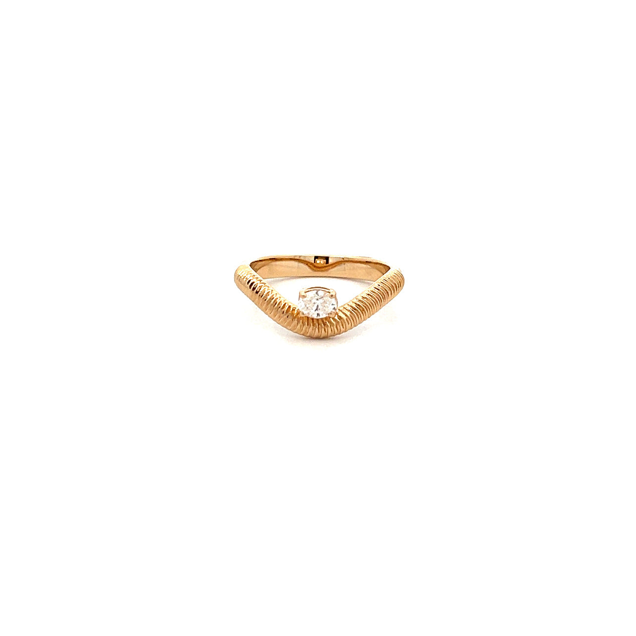 ATM 35 - Anillo Ondulado Con Diamante Oval en Realce