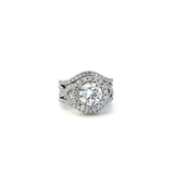 T 582 2486 - Diamante Central con Doble Halo Ondulado de Diamantes.