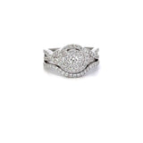 D 581 - Doble Anillo Ondulado con Halo y Diamantes Pavé
