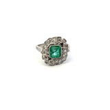 GCH 14 - Anillo Vintage Esmeralda Central Con Halo De Diamantes